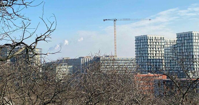 Konec jedné éry: Z žižkovského panoramatu navždy zmizel „pražský Mordor“