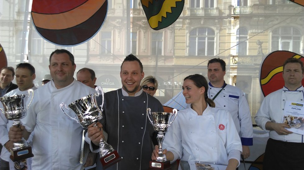 Václav Frič (2.místo), Tomáš Hladík (1.místo) a Sabina Saitlová (3.místo)