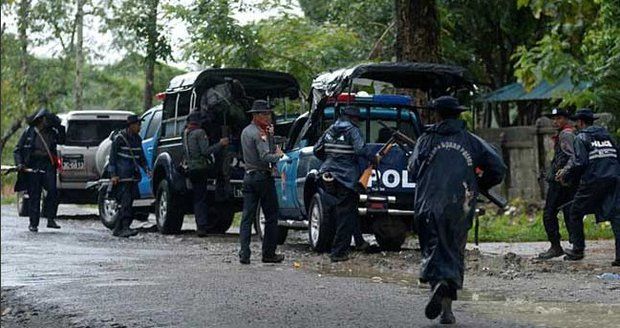 Povstalci zaútočili na stanoviště policie. Po útoku muslimů 71 mrtvých v Barmě
