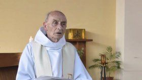 V kostele Saint-Étienne de Rouvray byl brutálně zavražděn kněz Jacques Hamel.