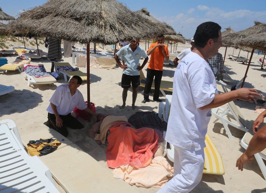 Útok na hotelové pláže v Tunisku
