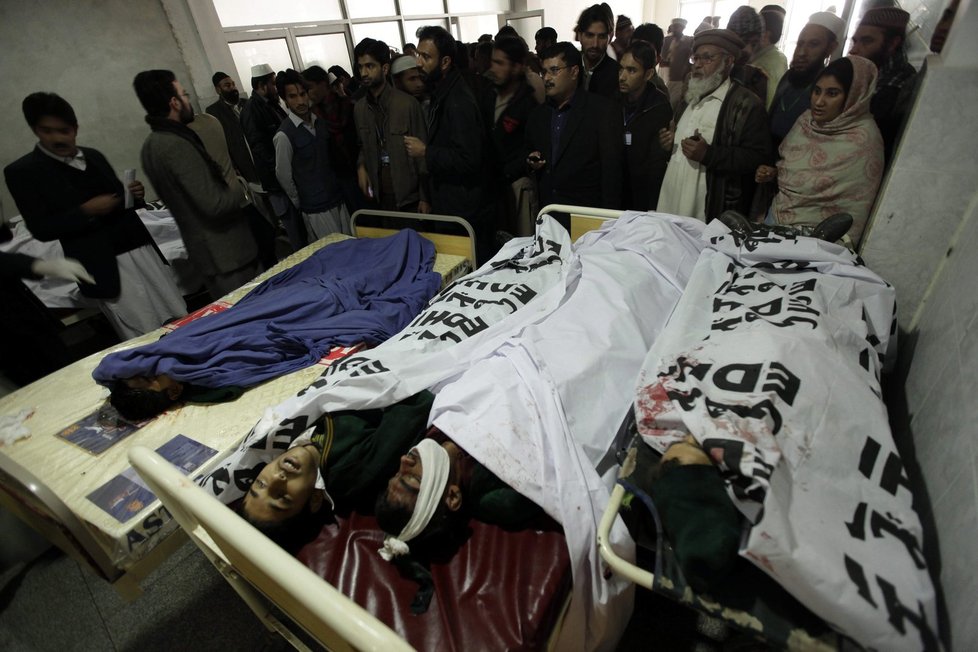 Tálibán obsadil školu v Pákistánu - zabili desítky dětí!