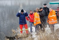 Policisté vytáhli z Vltavy mrtvolu muže