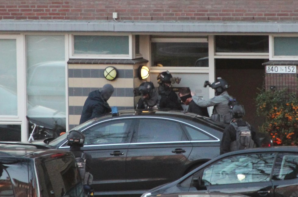 Podezřelý ze střelby v Utrechtu, při které zemřeli tři lidé.