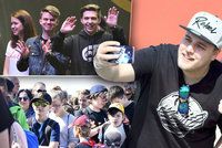 Letňany plné řičících dětí: Každý chtěl »urvat« fotku se svým oblíbeným youtuberem