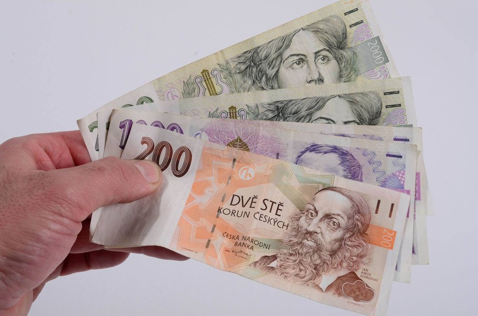 Zadlužení českých domácností vzrostlo meziročně o 113,6 miliardy korun