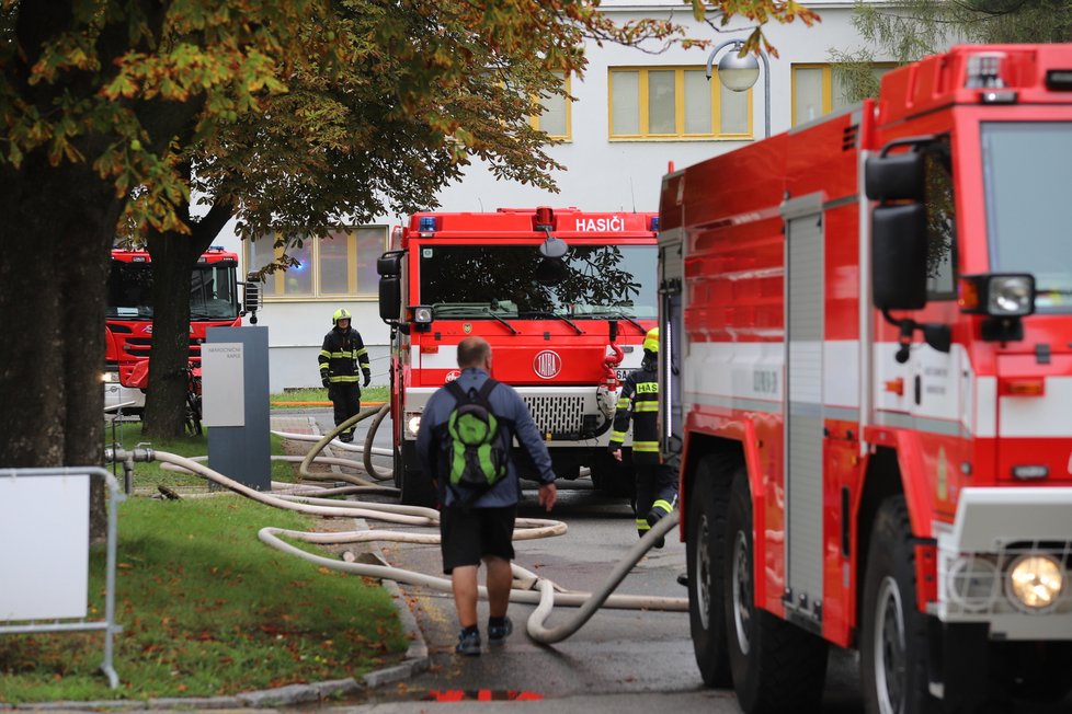 Požár v Ústřední vojenské nemocnici v Praze. (27.8.2022)