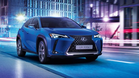 Lexus představil svůj první elektromobil, UX300e nabídne 204 koní a dojezd 400 km