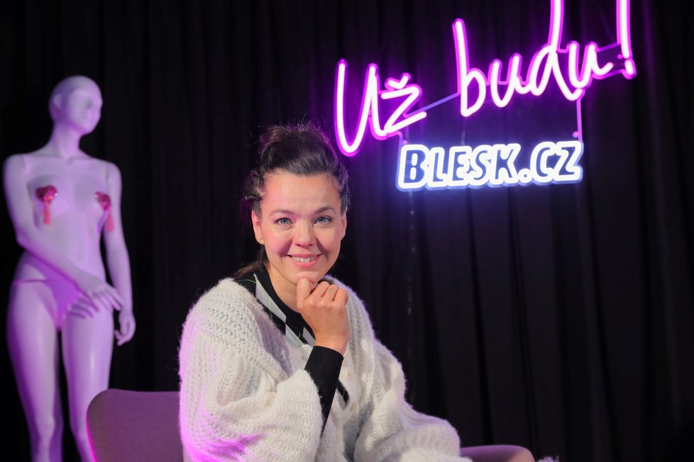 Hostkou pořadu Už budu! se stala odbornice na ženská témata Lilia Khousnoutdinová.