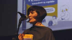 Hostkou pořadu Už budu! se stala socioložka Lucie Jarkovská z Dua Docentky.