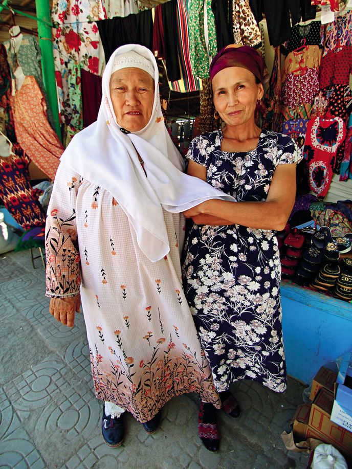 Ženy na bazaru v Karakalpacku