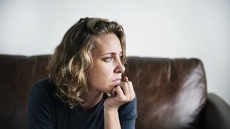 Řetězec úzkosti: Jak neřešené problémy našich rodičů ovlivňují i nás