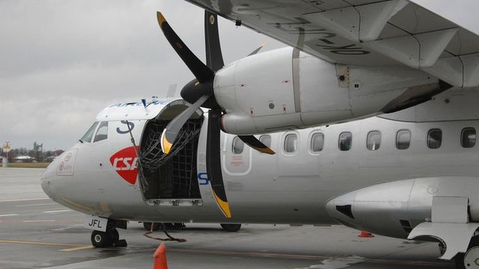 V barvách SkyTeamu už několik let létá menší ATR 42. Ilustrační foto