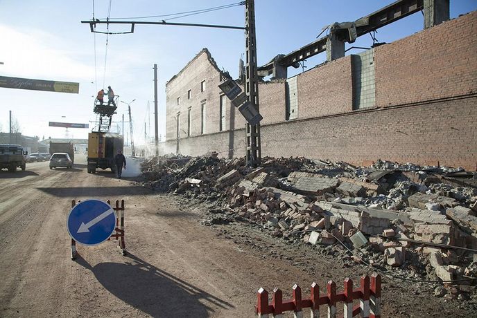 V Čeljabinsku tlaková vlna strhla střechu továrny na výrobu zinku