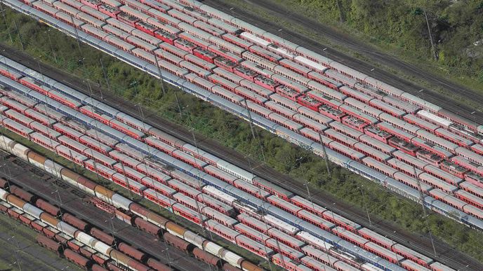 V Německu se opět zastaví všechny vlaky. Stávka stíhá stávku