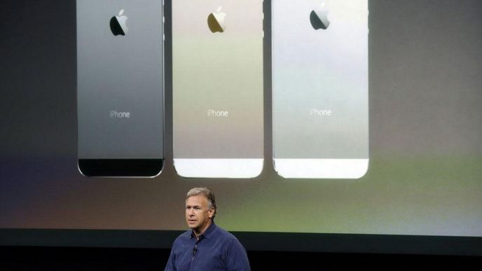 V polovině září představil Apple zatím poslední produkty - iPhone 5S a iPhone 5C