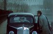 V Třiceti případech majora Zemana v epizodě Kleště používá starší typ Mercedesu lékař (v podání Eduarda Cupáka), který se v Karlových Varech stará o agenta-chodce Pavla Bláhu (Radoslav Brzobohatý)