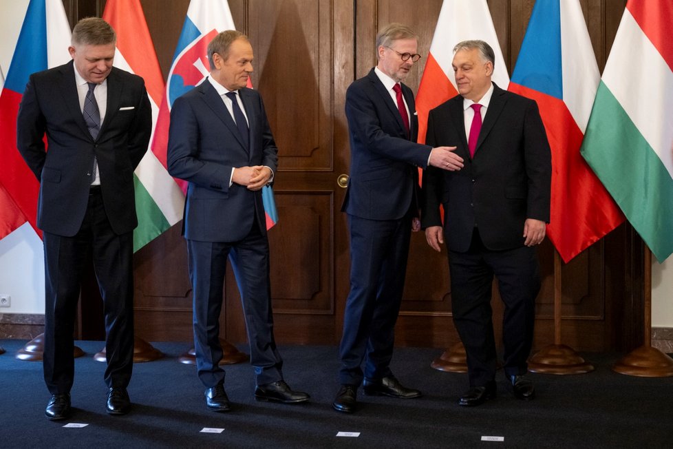 Premiéři zemí V4 dorazili na jednání do Prahy (27.2.2024).