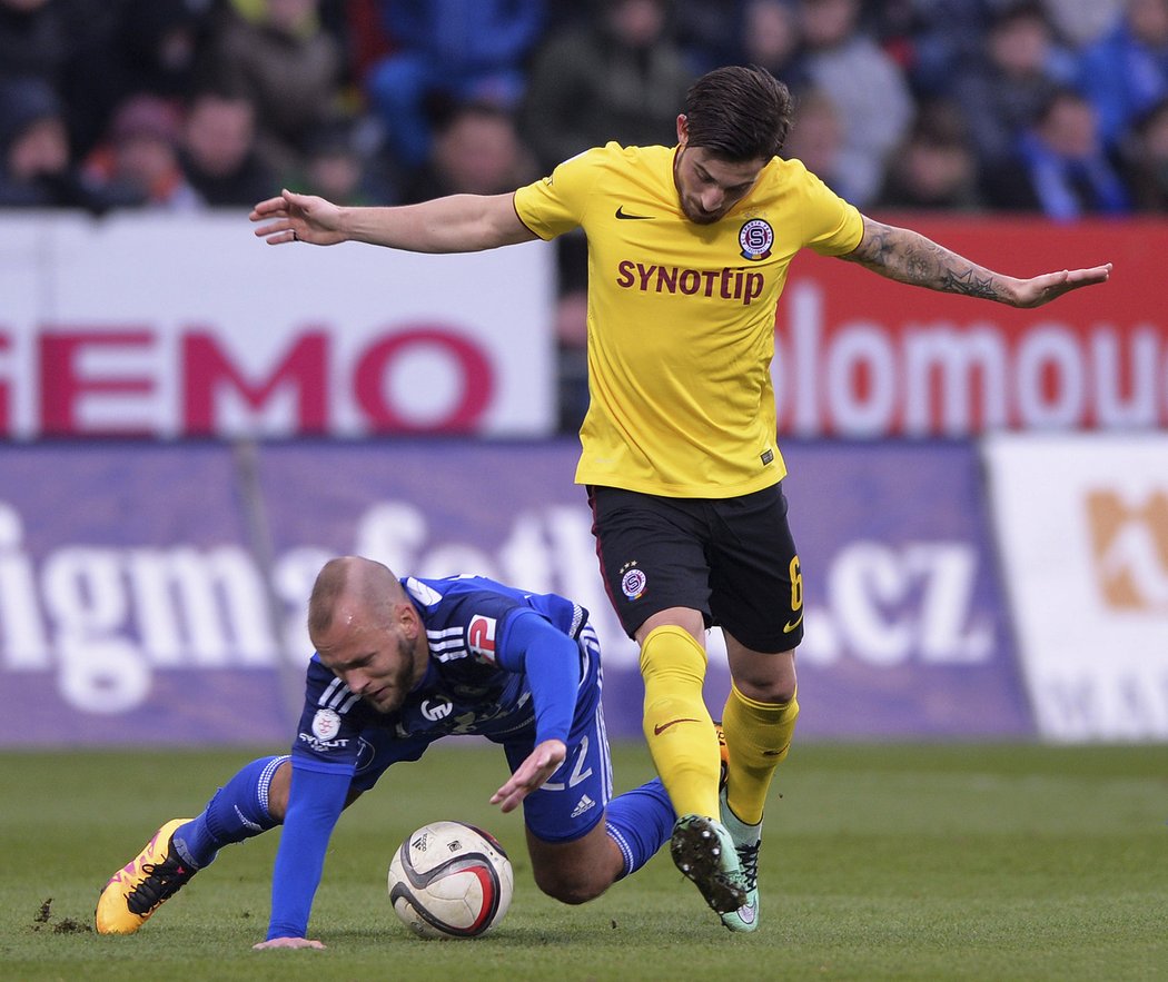 Záložník Sparty Lukáš Vácha byl hlavní postavou duelu s Olomoucí