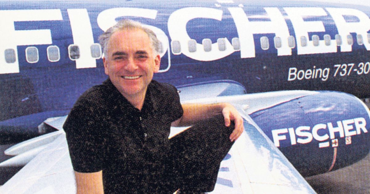Vyhlášeno pátrání: Exsenátor Fischer prodával Němcům letenky bez licence i bez letadel