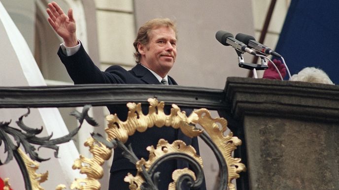 Václav Havel byl 29. prosince 1989 zvolen československým prezidentem