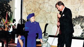 Václav Havel a Alžběta II. v Praze v březnu 1996