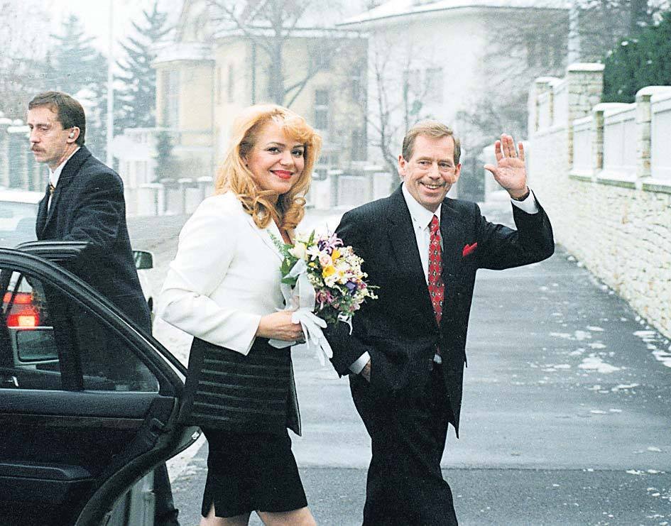 1997 - Tajnou svatbou »narychlo« Dagmar a Václav šokovali republiku.