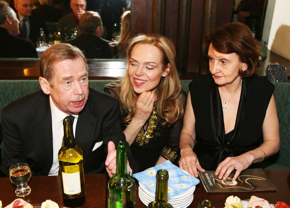 Václav Havel, Dagmar Havlová a Eva Holubová.