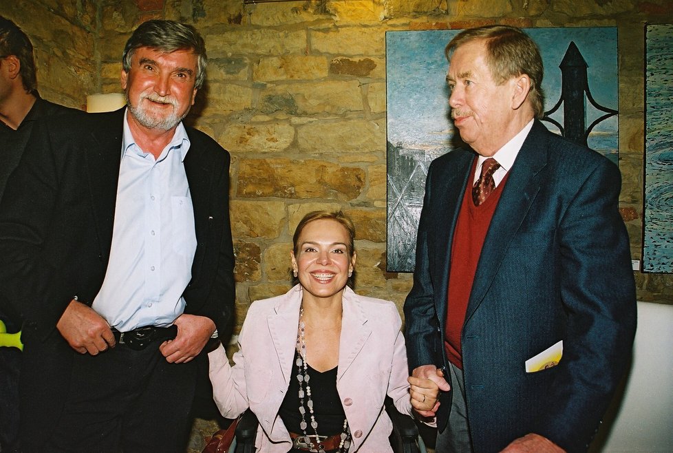5. října 2007 – Na své 70. narozeniny pozval Václav Havel také starostu Mikesku. S Dášou zároveň slavili 10. výročí svatby.