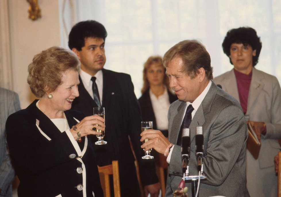 Margaret Thatcher vyjádřila obdiv k sametové revoluci.