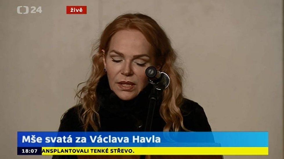 Dagmar Havlová během zádušní mše četla z Knihy žalozpěvů