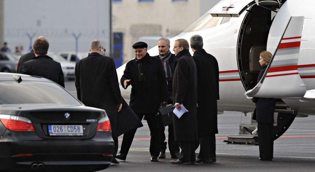 Z Moldavska dorazil bývalý prezident Petru Lucinschi.