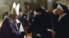 Dagmar Havlová požádala arcibiskupa Duku, aby celebroval vzpomínkovou mši az Václava Havla
