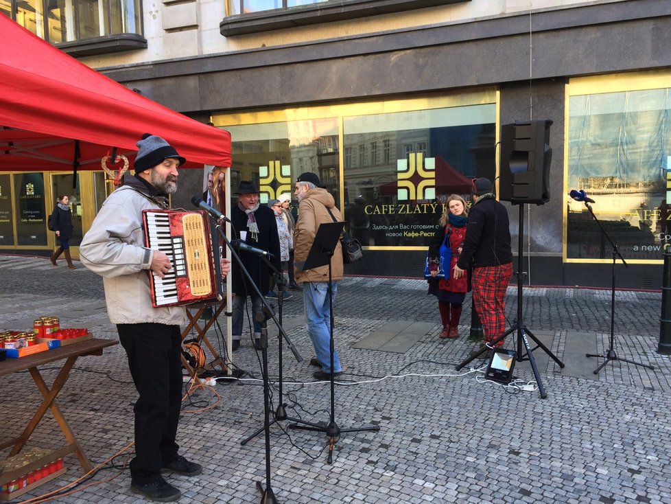 Na Jungmannově náměstí se vzpomínalo na Václava Havla.