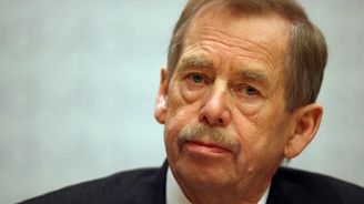 Václav Havel se zasloužil o svobodu a demokracii, schválili poslanci