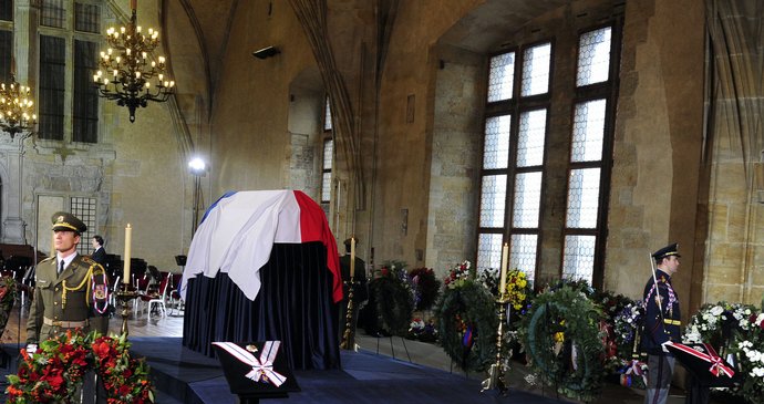 Václav Havel odpočívá ve Vladislavském sále
