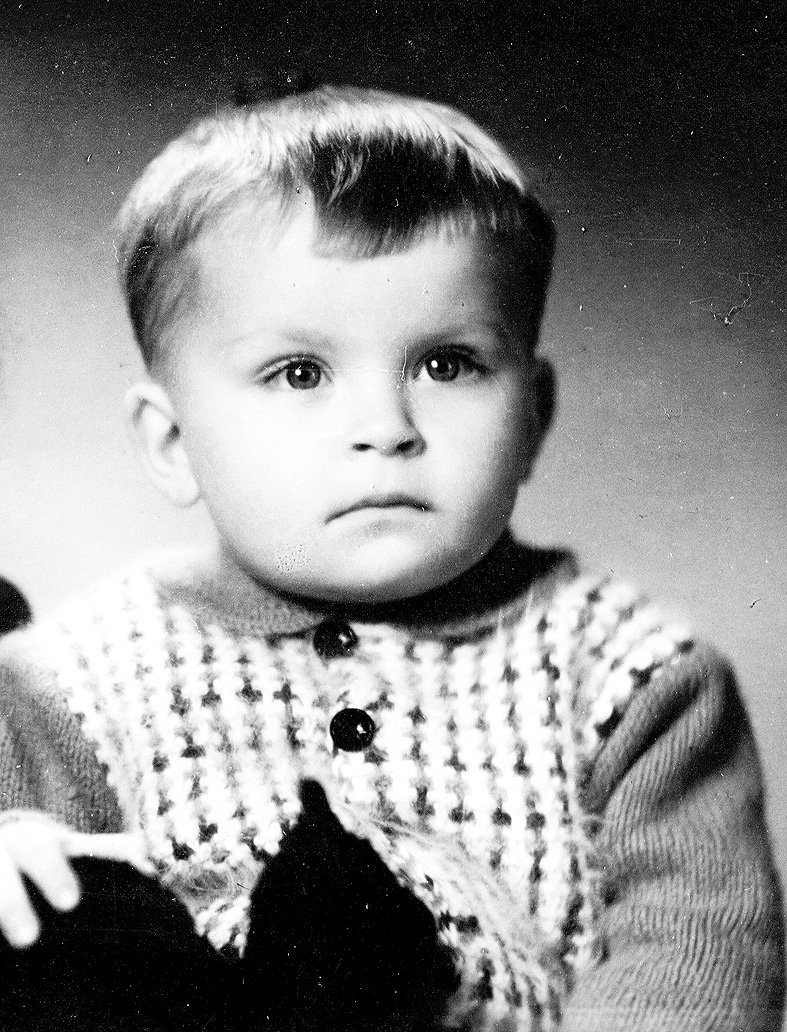 První fotka Václava Hudečka z roku 1953, kdy mu byl jeden rok.