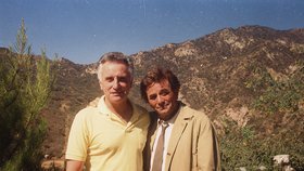 S Peterem Falkem při natáčení seriálu Columbo na počátku 90. let.