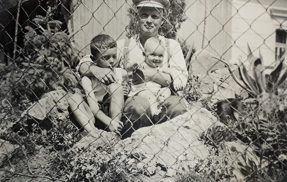 Václav Kefurt s otcem a bratrem.
