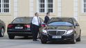 Na oslavu 80. narozenin exprezidenta Václava Klause dorazil i ruský velvyslanec Alexandr Zmejevskij (18.6.2021)
