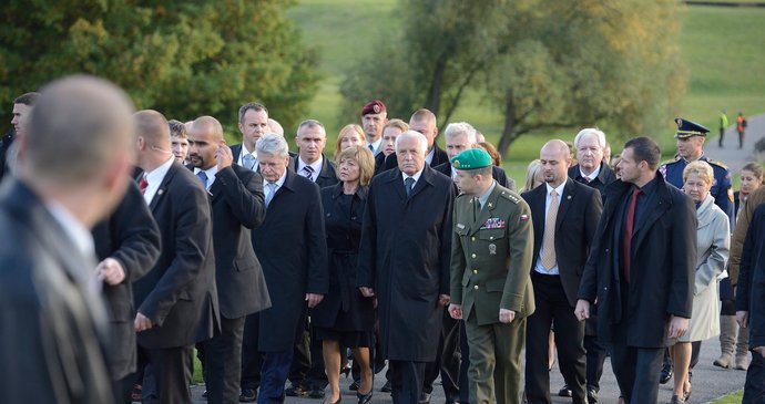 Ochranka se od Klause tentokrát nehnula ani na krok