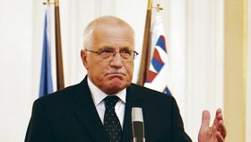 Václav Klaus: Podepsal jsem, ztrácíme suverenitu!