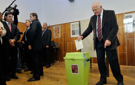 Václav Klaus už odvolil.