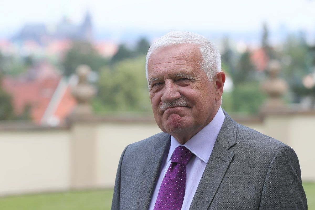 Václav Klaus na oslavě svých 77. narozenin.