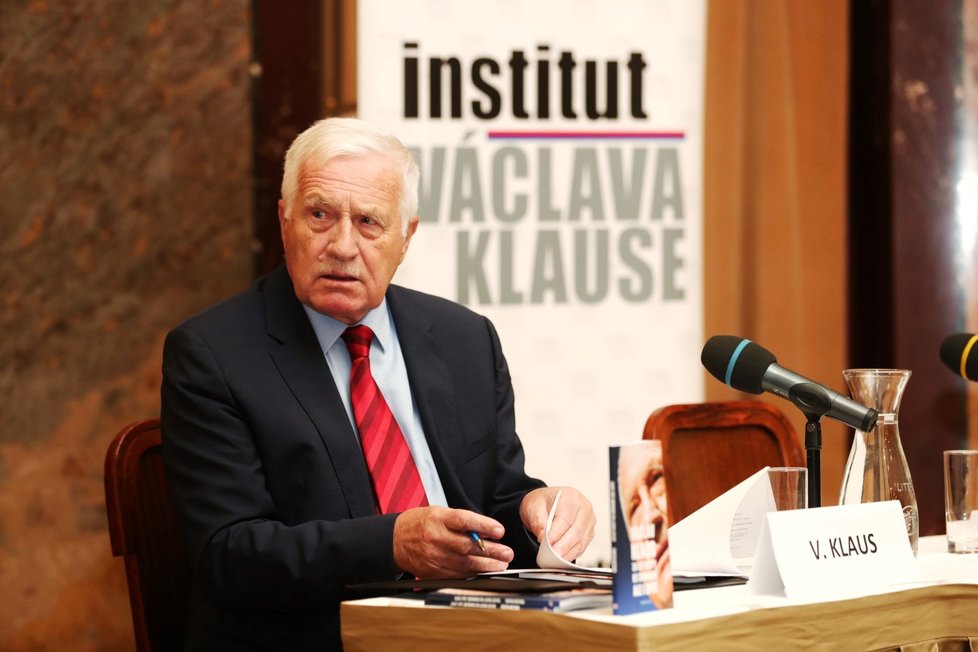 Bývalý prezident Václav Klaus pokřtil novou knihu.