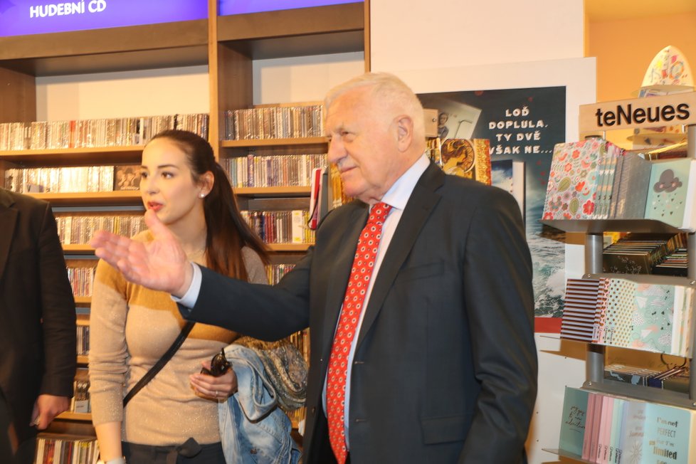 Exprezident Václav Klaus křtil čtvrtou knihu svých zápisků z cest (16. 4. 2019)