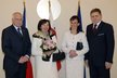 Slovenský premiér a v současnosti prezidentský kandidát s manželkou Svetlanou a Václavem a Livií Klausovými