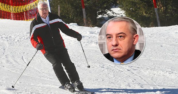 Klaus má dovolenou za barbarský přežitek. Středula: „Nefér! Měl volno, kdy chtěl“