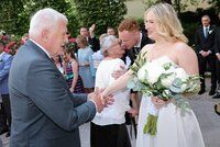 Klaus pradědečkem: Pravnučku přivezli z porodnice! Klausovi mají 10 vnoučat, Pavlovi pět