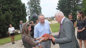 Václav Klaus mladší na narozeninové oslavě svého otce
